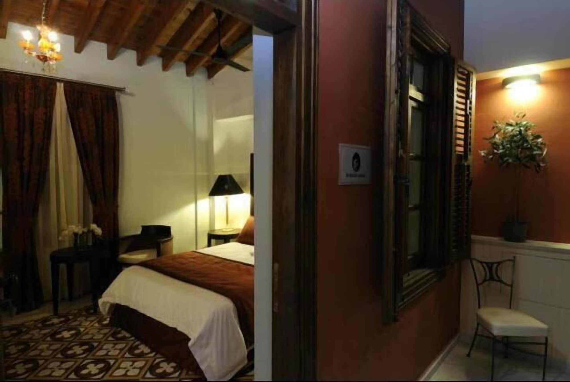 קאלאבסוס The Library Hotel Wellness Retreat מראה חיצוני תמונה