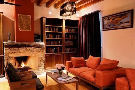 קאלאבסוס The Library Hotel Wellness Retreat מראה חיצוני תמונה