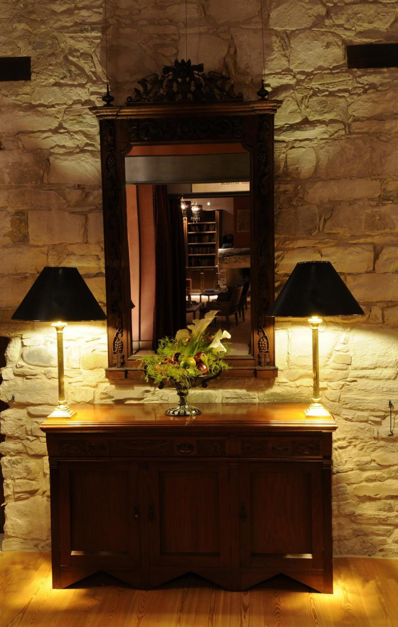 קאלאבסוס The Library Hotel Wellness Retreat מראה חיצוני תמונה